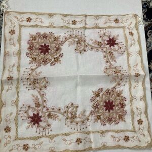 2 Embroidered Square Floral Tablecloth